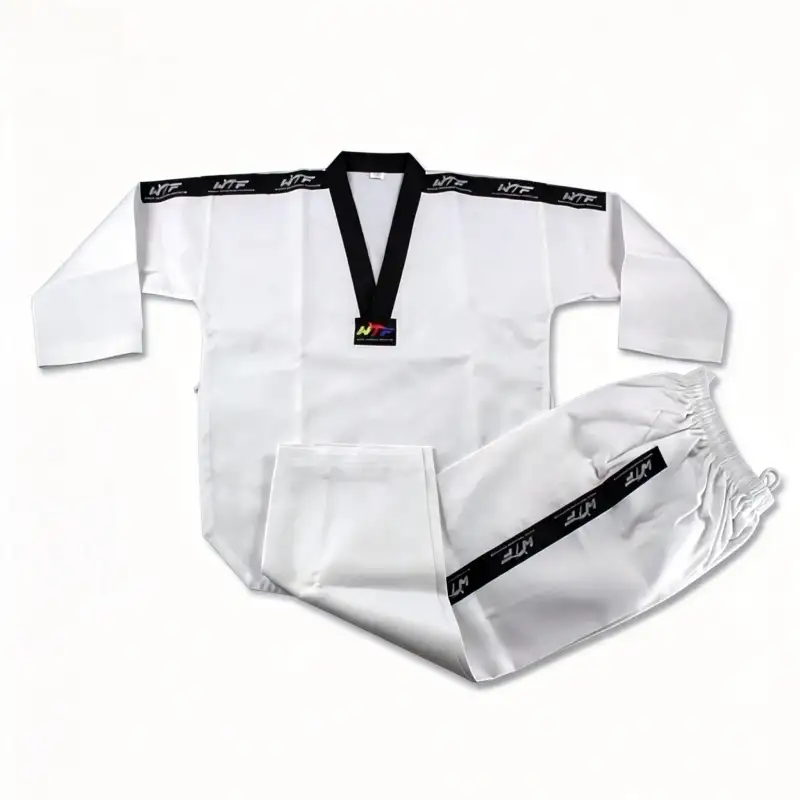 Taekwondo-uniform med rand